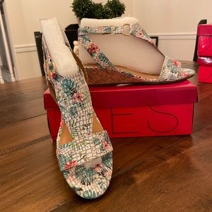 Aerosoles Floral Wedge